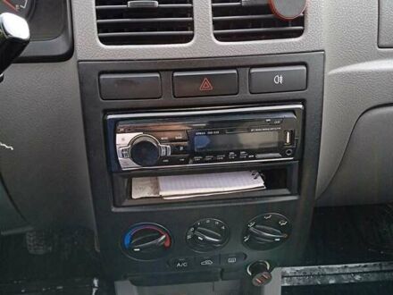 Серый Киа Рио, объемом двигателя 1.3 л и пробегом 205 тыс. км за 3000 $, фото 1 на Automoto.ua