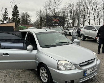 Серый Киа Рио, объемом двигателя 1.49 л и пробегом 300 тыс. км за 2500 $, фото 1 на Automoto.ua