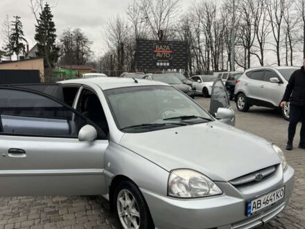 Серый Киа Рио, объемом двигателя 1.49 л и пробегом 300 тыс. км за 2500 $, фото 1 на Automoto.ua