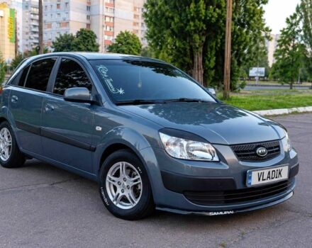 Серый Киа Рио, объемом двигателя 1.4 л и пробегом 130 тыс. км за 4897 $, фото 1 на Automoto.ua