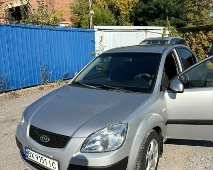 Сірий Кіа Ріо, об'ємом двигуна 1.4 л та пробігом 184 тис. км за 4250 $, фото 1 на Automoto.ua