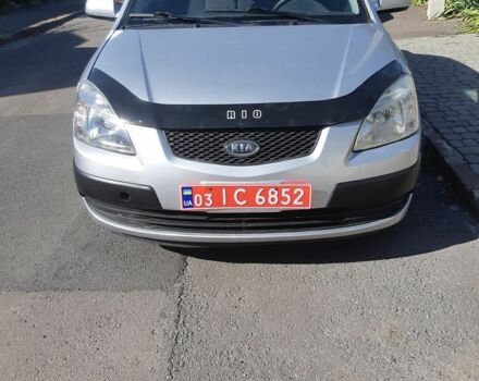 Серый Киа Рио, объемом двигателя 0 л и пробегом 111 тыс. км за 4400 $, фото 1 на Automoto.ua