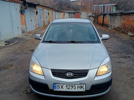 Киа Рио 2006 в Белой Церкве на Automoto.ua Серый Киа Рио, объемом двигателя 1.4 л и пробегом 198 тыс. км за 4050 $, фото 1 на Automoto.ua