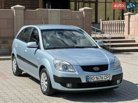 Серый Киа Рио, объемом двигателя 1.5 л и пробегом 265 тыс. км за 3999 $, фото 1 на Automoto.ua