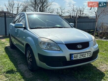 Сірий Кіа Ріо, об'ємом двигуна 1.4 л та пробігом 256 тис. км за 4100 $, фото 1 на Automoto.ua