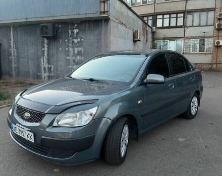 Серый Киа Рио, объемом двигателя 1.4 л и пробегом 288 тыс. км за 4500 $, фото 1 на Automoto.ua