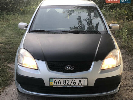 Серый Киа Рио, объемом двигателя 0 л и пробегом 500 тыс. км за 2000 $, фото 1 на Automoto.ua