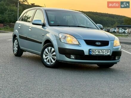 Серый Киа Рио, объемом двигателя 1.5 л и пробегом 279 тыс. км за 4350 $, фото 1 на Automoto.ua