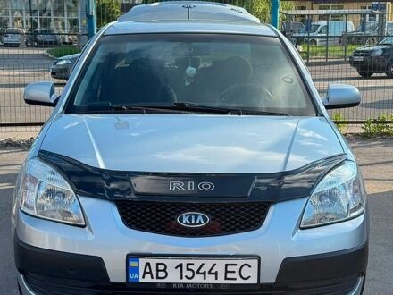 Сірий Кіа Ріо, об'ємом двигуна 1.4 л та пробігом 215 тис. км за 5200 $, фото 1 на Automoto.ua