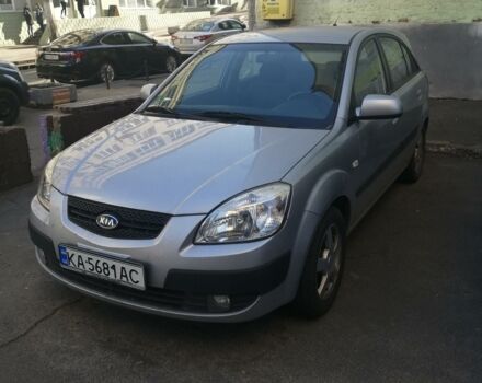 Серый Киа Рио, объемом двигателя 1.5 л и пробегом 180 тыс. км за 5500 $, фото 1 на Automoto.ua
