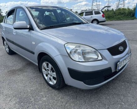 Серый Киа Рио, объемом двигателя 1.4 л и пробегом 197 тыс. км за 3595 $, фото 1 на Automoto.ua