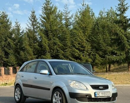 Серый Киа Рио, объемом двигателя 1.5 л и пробегом 276 тыс. км за 2999 $, фото 1 на Automoto.ua