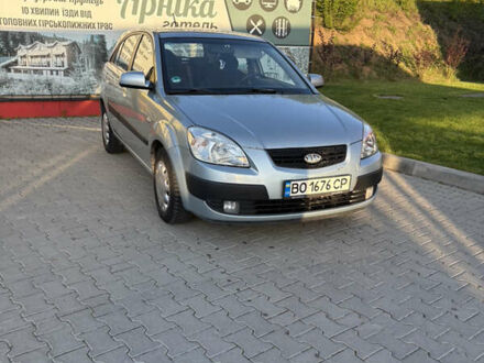 Кіа Ріо 2006 у Тернополі на Automoto.ua Сірий Кіа Ріо, об'ємом двигуна 1.49 л та пробігом 265 тис. км за 3900 $, фото 1 на Automoto.ua
