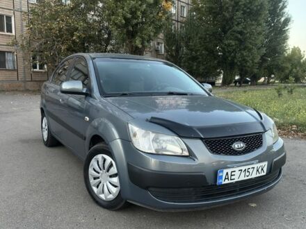 Серый Киа Рио, объемом двигателя 1.4 л и пробегом 288 тыс. км за 4046 $, фото 1 на Automoto.ua