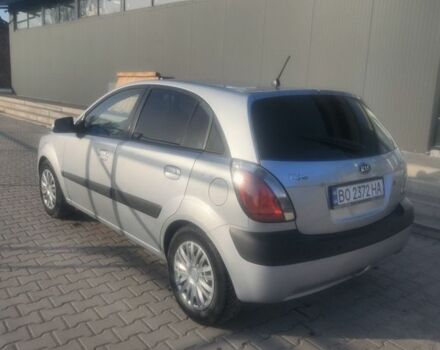 Сірий Кіа Ріо, об'ємом двигуна 1.49 л та пробігом 280 тис. км за 3900 $, фото 1 на Automoto.ua