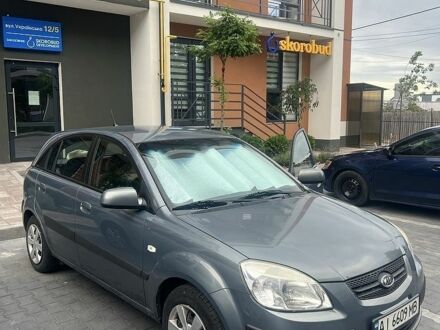 Сірий Кіа Ріо, об'ємом двигуна 1.4 л та пробігом 290 тис. км за 5006 $, фото 1 на Automoto.ua