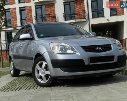 Серый Киа Рио, объемом двигателя 1.6 л и пробегом 179 тыс. км за 6499 $, фото 1 на Automoto.ua