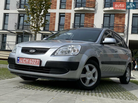 Серый Киа Рио, объемом двигателя 1.6 л и пробегом 173 тыс. км за 6199 $, фото 1 на Automoto.ua