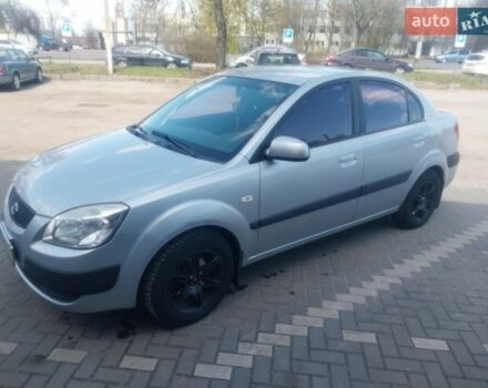 Серый Киа Рио, объемом двигателя 1.4 л и пробегом 186 тыс. км за 3200 $, фото 1 на Automoto.ua
