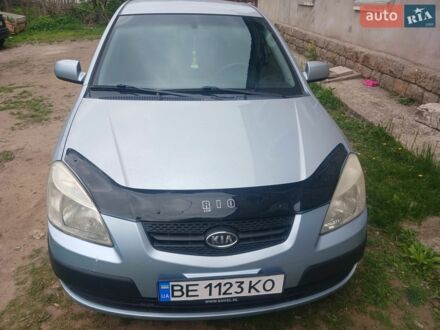 Серый Киа Рио, объемом двигателя 1.34 л и пробегом 180 тыс. км за 4470 $, фото 1 на Automoto.ua