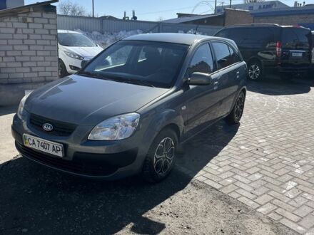 Сірий Кіа Ріо, об'ємом двигуна 1.4 л та пробігом 122 тис. км за 4600 $, фото 1 на Automoto.ua