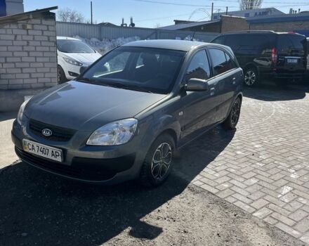 Серый Киа Рио, объемом двигателя 1.4 л и пробегом 122 тыс. км за 4600 $, фото 1 на Automoto.ua