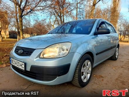 Серый Киа Рио, объемом двигателя 1.4 л и пробегом 204 тыс. км за 5000 $, фото 1 на Automoto.ua