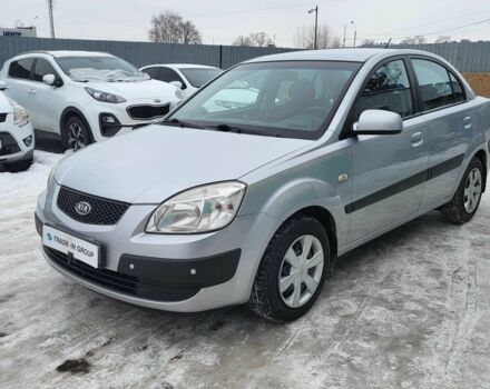 Сірий Кіа Ріо, об'ємом двигуна 1.4 л та пробігом 244 тис. км за 4500 $, фото 1 на Automoto.ua