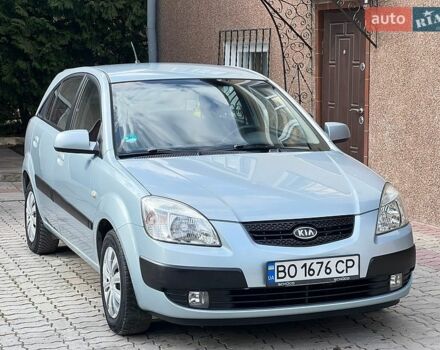 Серый Киа Рио, объемом двигателя 1.5 л и пробегом 265 тыс. км за 3900 $, фото 1 на Automoto.ua