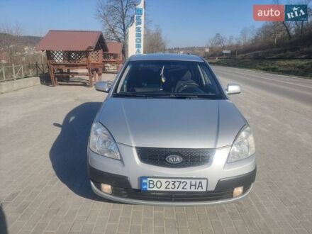 Серый Киа Рио, объемом двигателя 1.49 л и пробегом 280 тыс. км за 3900 $, фото 1 на Automoto.ua