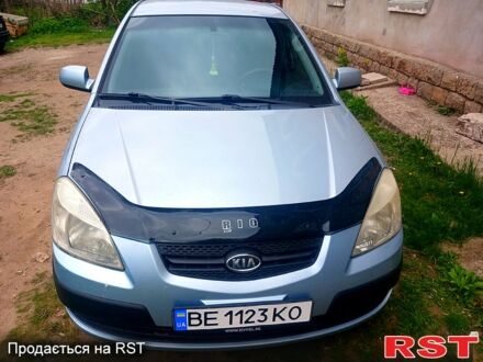 Серый Киа Рио, объемом двигателя 1.3 л и пробегом 175 тыс. км за 4499 $, фото 1 на Automoto.ua