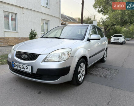 Серый Киа Рио, объемом двигателя 1.4 л и пробегом 198 тыс. км за 4250 $, фото 1 на Automoto.ua