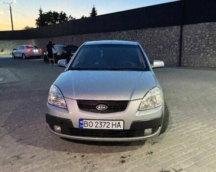 Серый Киа Рио, объемом двигателя 1.49 л и пробегом 285 тыс. км за 4300 $, фото 1 на Automoto.ua