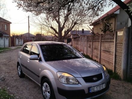 Серый Киа Рио, объемом двигателя 1.4 л и пробегом 148 тыс. км за 4950 $, фото 1 на Automoto.ua
