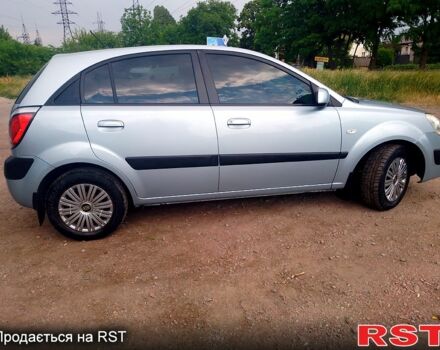 Сірий Кіа Ріо, об'ємом двигуна 1.4 л та пробігом 161 тис. км за 4500 $, фото 1 на Automoto.ua