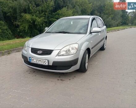 Сірий Кіа Ріо, об'ємом двигуна 1.4 л та пробігом 147 тис. км за 4700 $, фото 1 на Automoto.ua