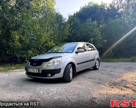 Сірий Кіа Ріо, об'ємом двигуна 1.6 л та пробігом 227 тис. км за 6100 $, фото 1 на Automoto.ua