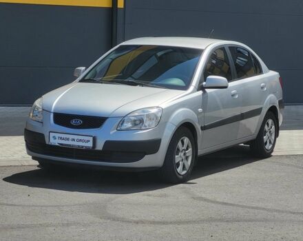Серый Киа Рио, объемом двигателя 1.4 л и пробегом 224 тыс. км за 3487 $, фото 1 на Automoto.ua