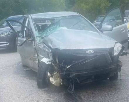 Сірий Кіа Ріо, об'ємом двигуна 0 л та пробігом 235 тис. км за 1400 $, фото 1 на Automoto.ua