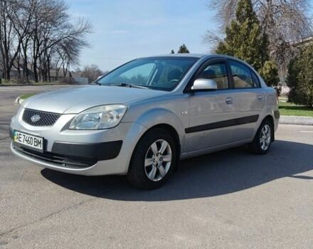 Серый Киа Рио, объемом двигателя 1.4 л и пробегом 297 тыс. км за 4500 $, фото 1 на Automoto.ua