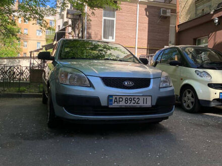 Киа Рио 2007 в Киеве на Automoto.ua Серый Киа Рио, объемом двигателя 1.4 л и пробегом 145 тыс. км за 4200 $, фото 1 на Automoto.ua