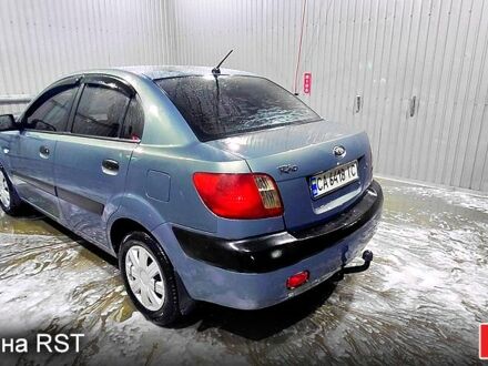 Сірий Кіа Ріо, об'ємом двигуна 1.4 л та пробігом 198 тис. км за 3950 $, фото 1 на Automoto.ua