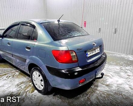 Сірий Кіа Ріо, об'ємом двигуна 1.4 л та пробігом 198 тис. км за 3950 $, фото 1 на Automoto.ua