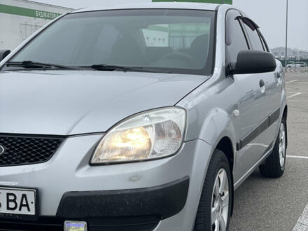 Сірий Кіа Ріо, об'ємом двигуна 1.4 л та пробігом 272 тис. км за 3400 $, фото 1 на Automoto.ua
