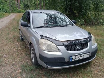 Серый Киа Рио, объемом двигателя 1.5 л и пробегом 227 тыс. км за 4500 $, фото 1 на Automoto.ua