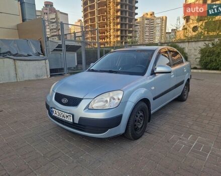 Серый Киа Рио, объемом двигателя 1.4 л и пробегом 170 тыс. км за 4000 $, фото 1 на Automoto.ua