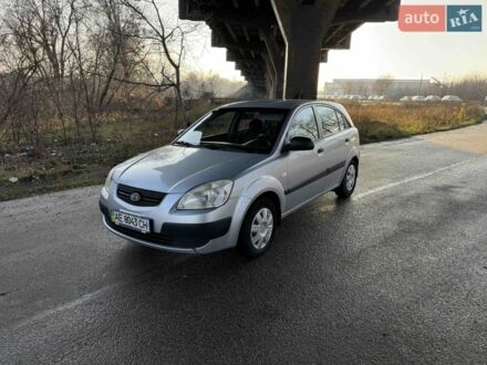 Сірий Кіа Ріо, об'ємом двигуна 1.4 л та пробігом 284 тис. км за 2699 $, фото 1 на Automoto.ua