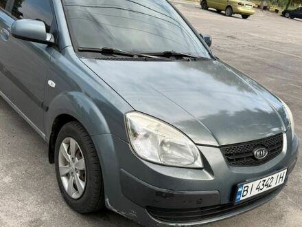 Сірий Кіа Ріо, об'ємом двигуна 1.4 л та пробігом 255 тис. км за 3900 $, фото 1 на Automoto.ua