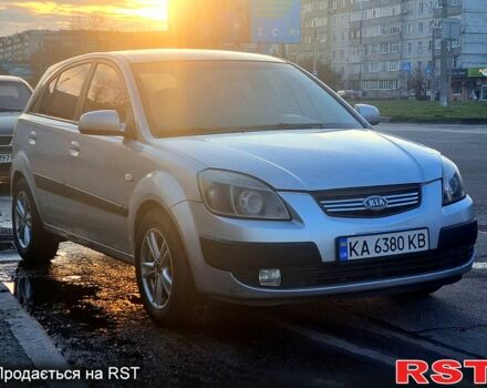 Серый Киа Рио, объемом двигателя 1.4 л и пробегом 30000 тыс. км за 4000 $, фото 1 на Automoto.ua