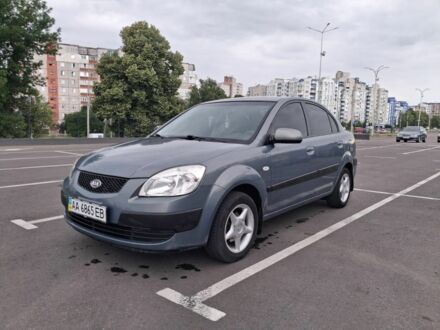 Сірий Кіа Ріо, об'ємом двигуна 1 л та пробігом 160 тис. км за 4200 $, фото 1 на Automoto.ua